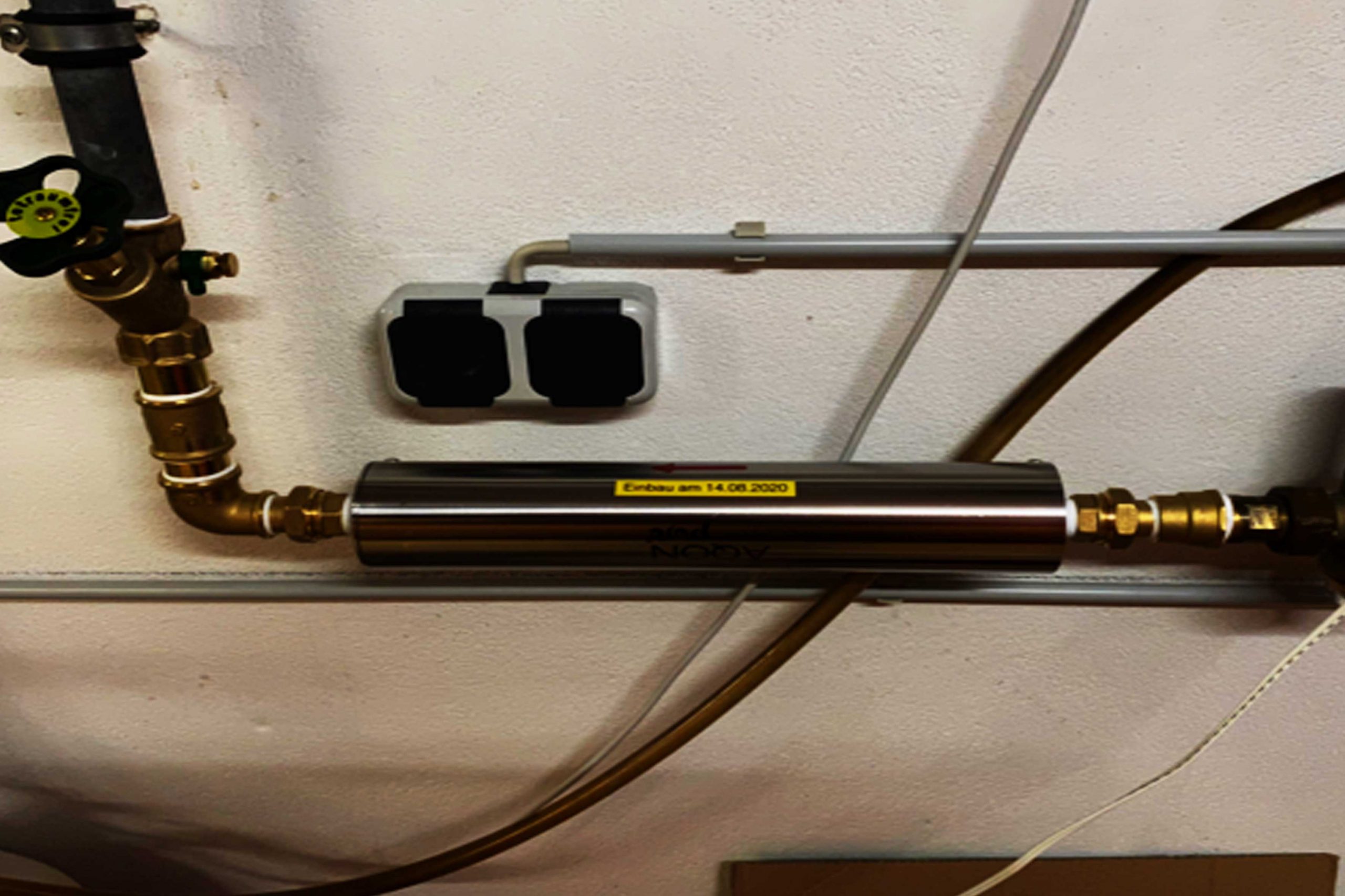 Enthärtungsanlage von aqon Wartung von Anlagen von WEISS & Volkmer Haustechnik